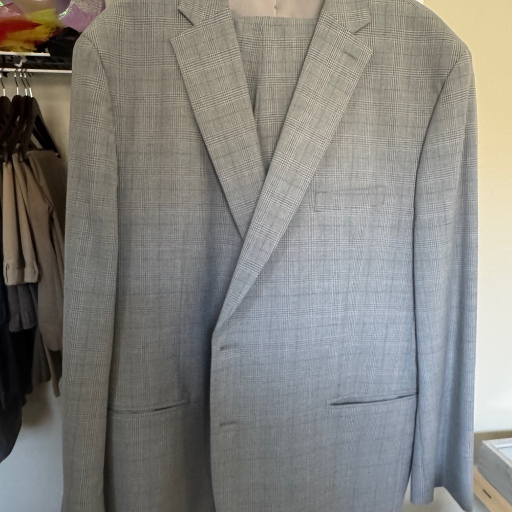 Michael Kors Light Gray Glen Plaid Suit Jacket Set 
Jacket 52L Pants 42Wx32L